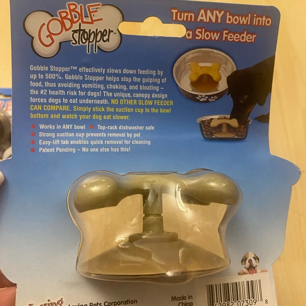 loving pets make mealtime